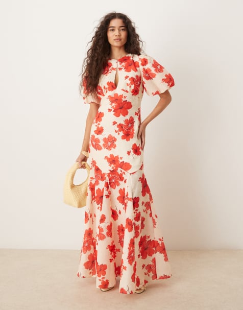Pretty Lavish - Lottie - Vestito con maniche a sbuffo in lino a fiori rossi - view 1