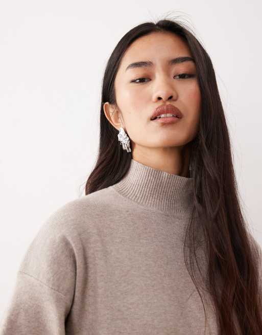 Pretty Lavish - Maglione beige con mezze maniche e collo alto, 3 di 4