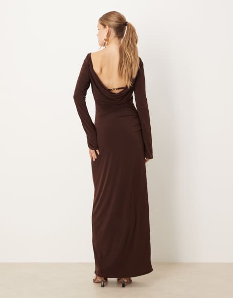Pretty Lavish – Maxikleid aus Jersey in Braun mit Wasserfallausschnitt hinten - view 1