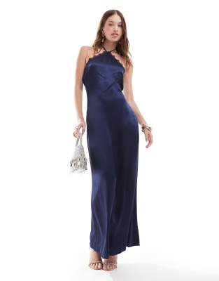 Pretty Lavish - Maxikleid aus Satin in Mitternachts-Marineblau