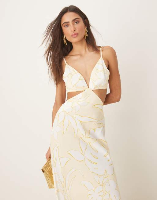 Pretty Lavish – Maxikleid in Zitronengelb mit Blumenmuster und Zierausschnitten, 4 von 4