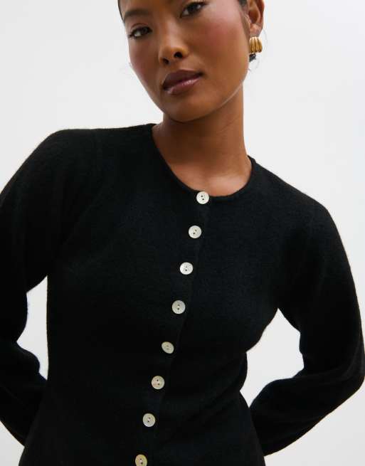 Pretty Lavish - Nauwsluitende gebreide top in zwart, 3 van 4