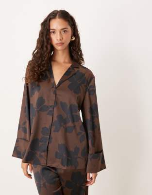 Pretty Lavish - Oversize-Hemdbluse in Schokobraun mit abstraktem Muster, Kombiteil-Brown