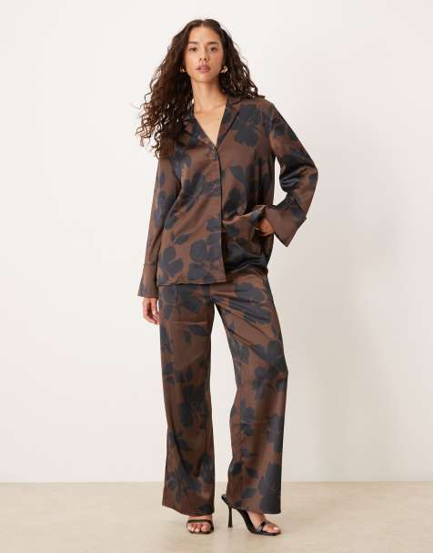 Pretty Lavish - Pantalon large d'ensemble à imprimé abstrait - Chocolat - view 1