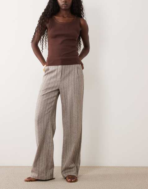 Pretty Lavish - pantalones de traje de talle alto en topo - view 1