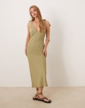 [Pretty Lavish] Pretty Lavish Piper crepe bow shoulder midaxi dress in olive-Green 6 Olive