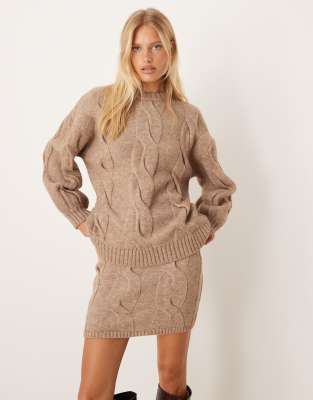 Pretty Lavish - Pullover aus Strick in Taupe mit Zopfmuster, Kombiteil-Brown