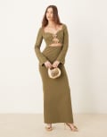 [Pretty Lavish] Pretty Lavish removable gold trim crepe maxi dress in olive-Green 10 Olive