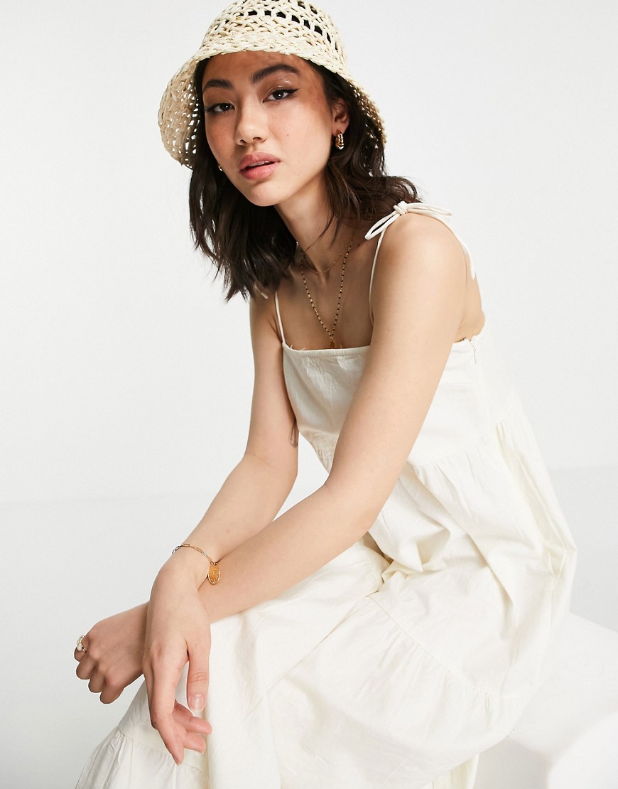 Pretty Lavish - Robe d'été effet étagé à bretelles nouées - Blanc
