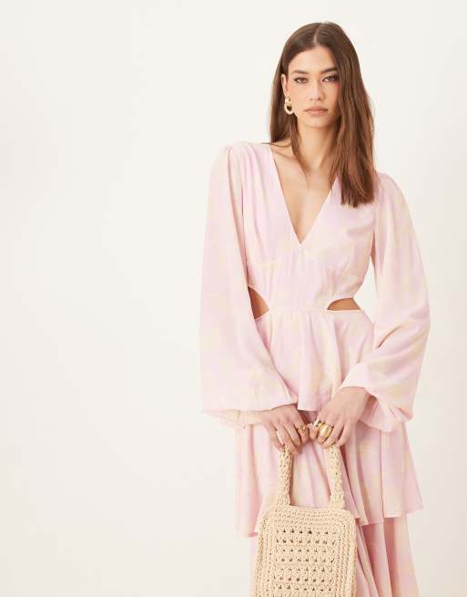 Pretty Lavish - Robe longue à fleurs avec découpes et volants - Rose, 3 de 4