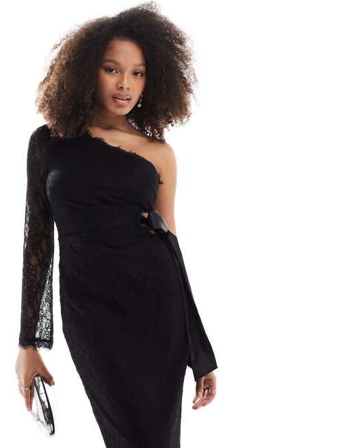 Pretty Lavish Robe longue asymetrique en dentelle Noir ASOS