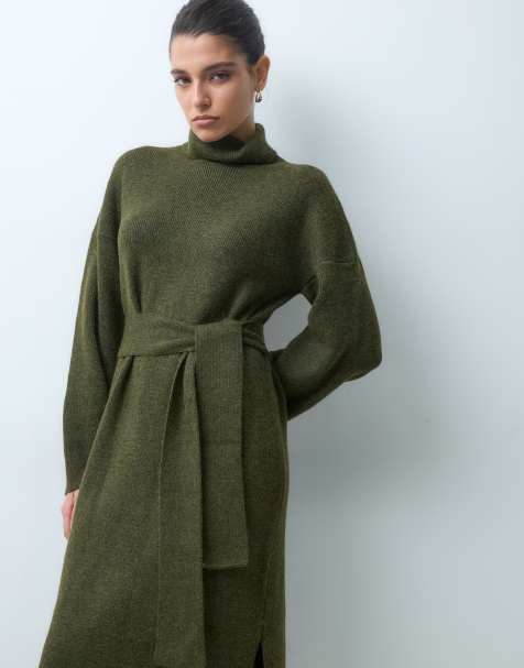 Pretty Lavish robe mi-longue en maille à col montant avec ceinture, olive - view 1