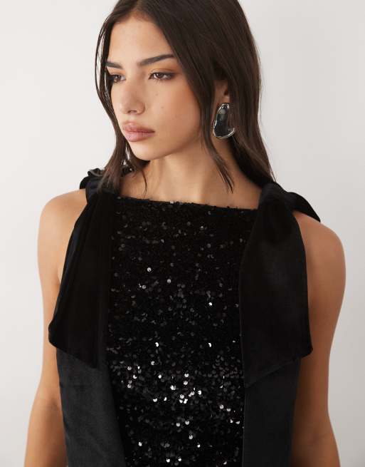 Pretty Lavish sequin velvet bow detail top in black, 3 of 4