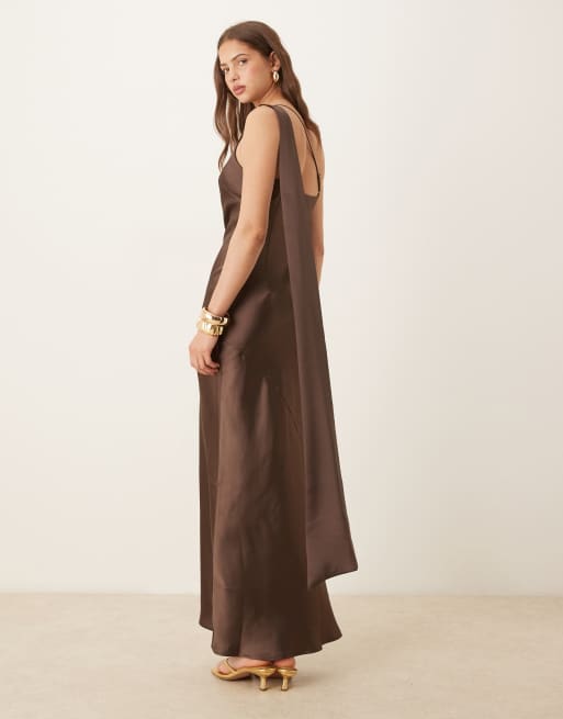 Pretty Lavish – Sheree – Brun maxiklänning med scarf, 4 av 4