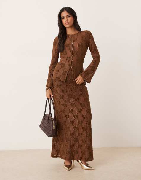 Pretty Lavish – Strickjacke aus Spitze in Schokobraun, Kombiteil - view 1