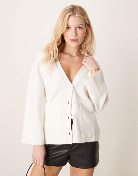 Pretty Lavish – Strickjacke in Cremeweiß mit breiten Bündchen - view 1