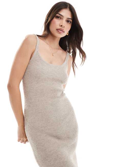Pretty Lavish - Strikket Slim Fit-midaxikjole i taupe - Del af sæt