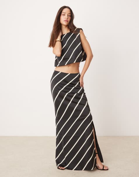 Pretty Lavish stripe print set in black - view 1