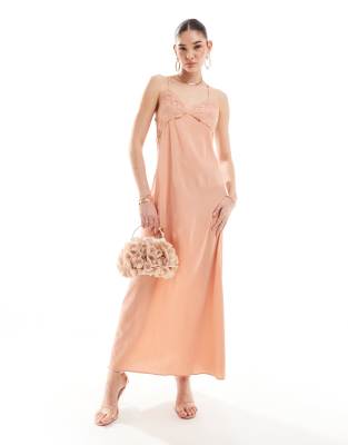 Pretty Lavish - Strukturiertes Maxikleid in Terracotta-Orange