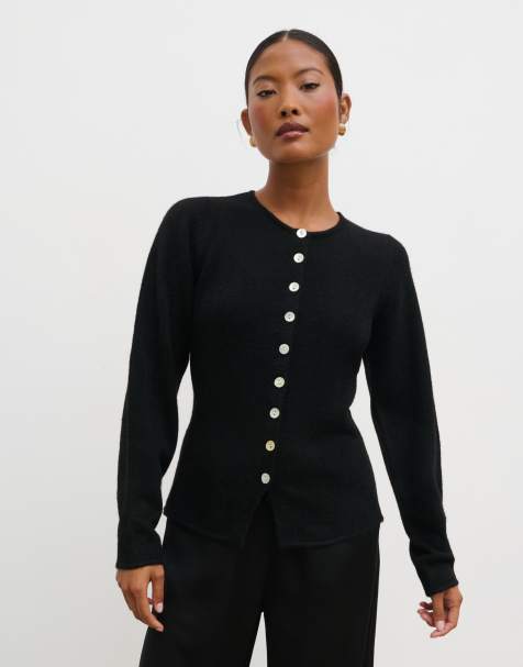Pretty Lavish – Svart, stickad, figurnära topp - view 1