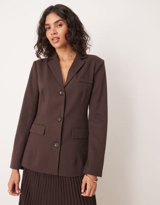 Pretty Lavish - Taillierter Blazer in Schokobraun, Kombiteil