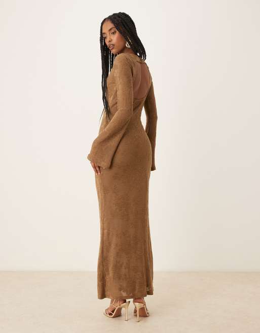 Pretty Lavish - Tanaia - Robe longue en jersey à manches longues - Chocolat fleuri, 4 de 4