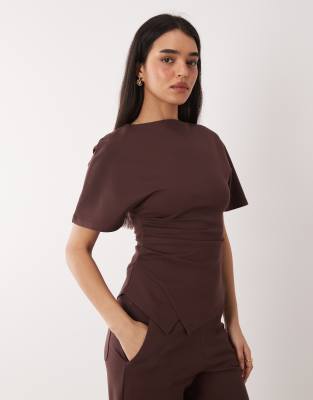 Pretty Lavish - Top d'ensemble en jersey structuré à détail plissé - Marron-Brown