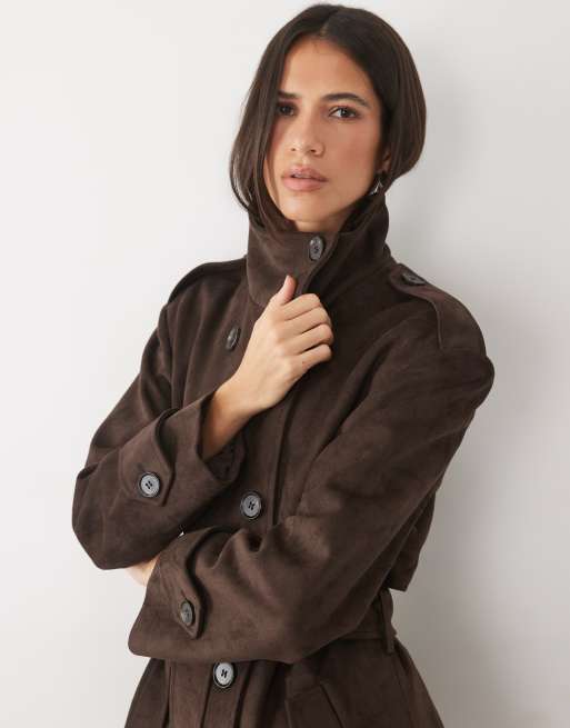 Pretty Lavish trenchcoat i imiteret ruskind med ståkrave og lang pasform i brun, 2 af 4