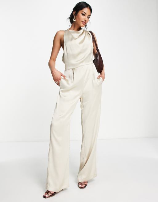 Pretty Lavish - Tuta jumpsuit color tortora asimmetrico sul retro con scollo ad anello