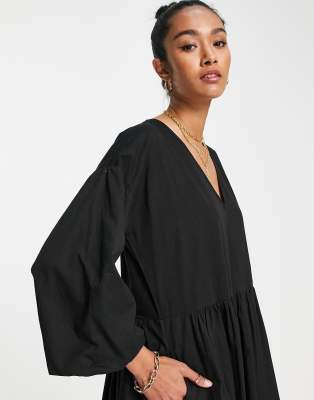 midi black flowy dress