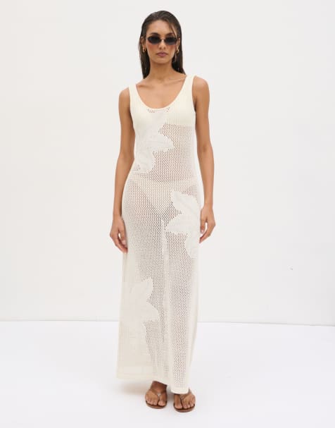 Pretty Lavish - Vestido largo color crema con diseño floral y cuello ancho de punto calado - view 1