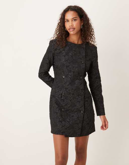 Pretty Lavish - Vestito blazer nero jacquard doppiopetto con scollo rotondo e bottoni, 4 di 4