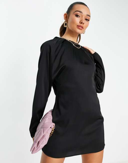 Pretty Lavish - Vestito corto nero aperto dietro con scollo ad anello