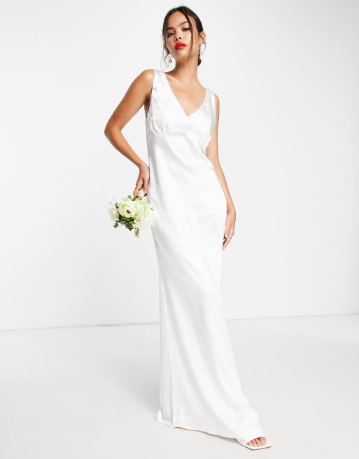 Pretty Lavish - Vestito lungo da sposa in raso color avorio con scollo profondo