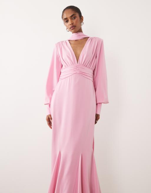 Pretty Lavish - Vestito lungo in raso rosa con scollo a V e polsini profondi, 3 di 4