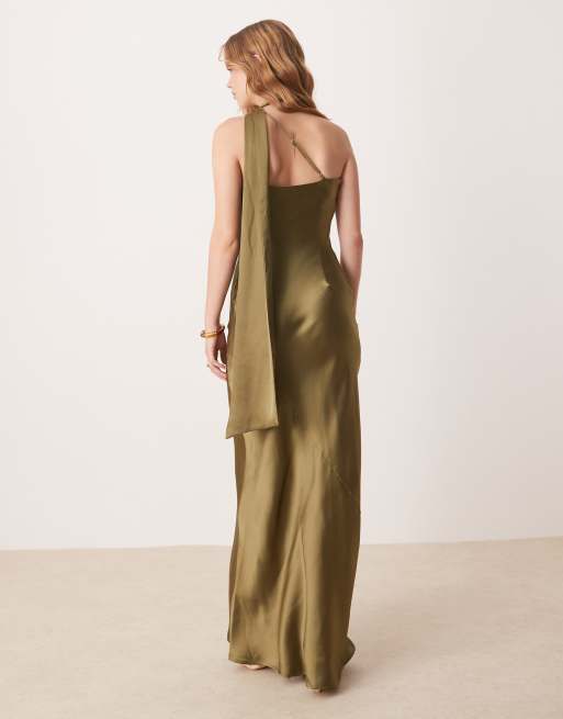 Pretty Lavish - Vestito lungo in raso verde oliva scuro con sciarpa al collo, 4 di 4