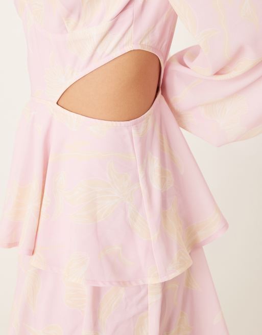 Pretty Lavish - Vestito lungo rosa a fiori con cut-out e volant, 2 di 4