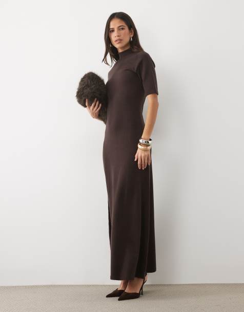 Pretty Lavish vestito maxi in maglia con collo alto e maniche corte color cioccolato - view 1