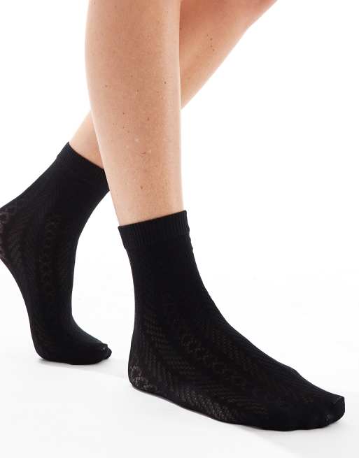 Pretty Polly – Strukturierte, transparente Knöchelsocken in Schwarz