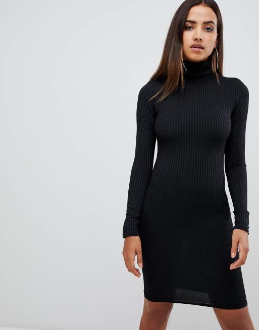 PrettyLittleThing Basic geribbelde jurk met col en lange mouwen in zwart