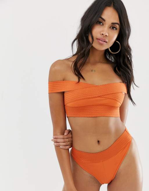  PrettyLittleThing – Bikiniset mit Carmenausschnitt, 2 von 2
