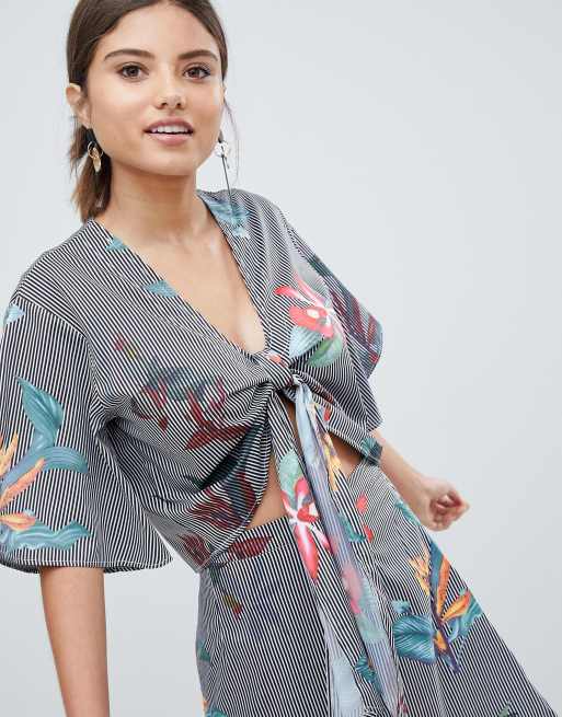 PrettyLittleThing - Blusa a righe annodata sul davanti e gonna in coordinato, 2 di 2