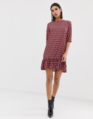 pretty little thing geo print dress