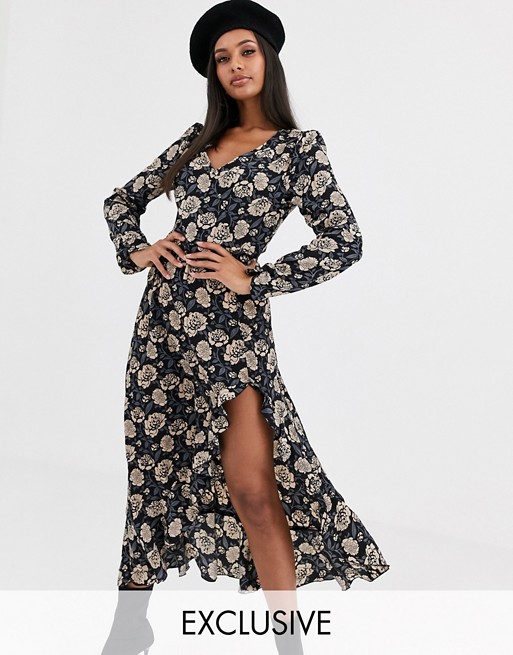 PrettyLittleThing maxi dress with ruched long sleeves and thigh split in black floral