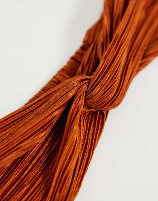 PrettyLittleThing - Plissé hoofdband in roestbruin, 3 van 4