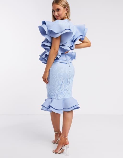 tung liter Bore PrettyLittleThing plunge midi dress with ruffle detail in light blue | ASOS