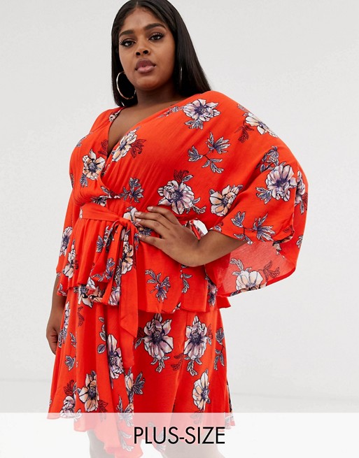 PrettyLittleThing Plus exclusive kimono sleeve mini dress with tiered skirt in red floral