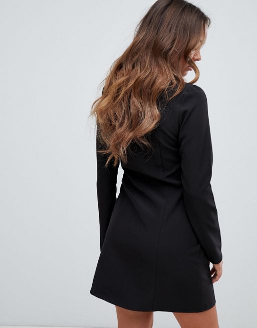 PrettyLittleThing – Premium – Czarna sukienka mini w stylu marynarki z  wycięciami na ramionach | ASOS
