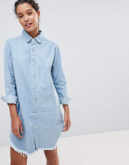 PrettyLittleThing Robe chemise en jean ASOS