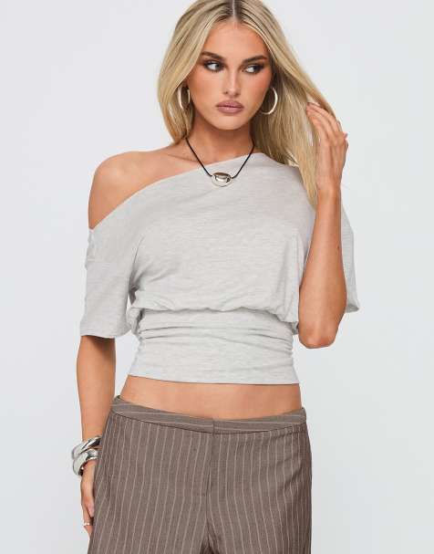 Princess Polly - Ashlinn - T-shirt drapé à épaules dénudées et taille cintrée - Gris - view 1